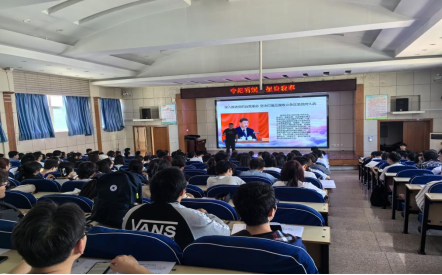 管理科学与工程学院本科生党支部开展“党纪学习教育”专题党日活动